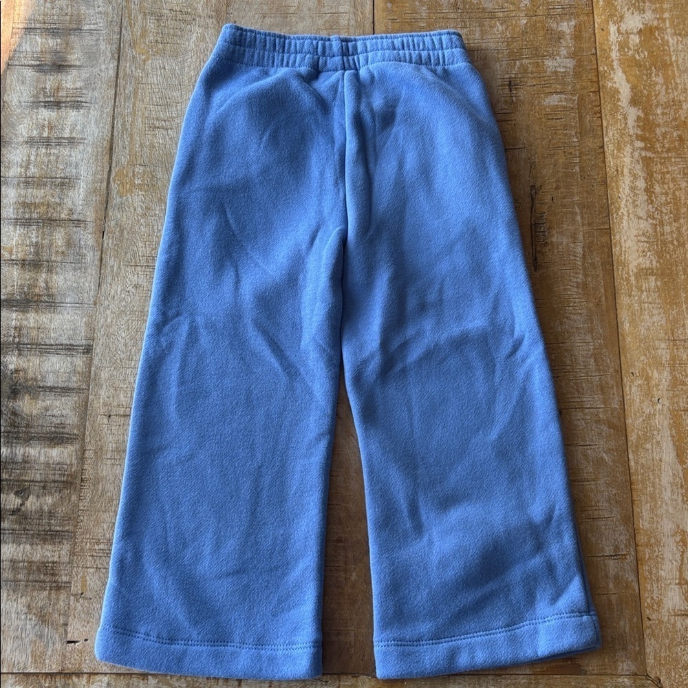 NWOT Nike Girls Tee and Sweatpants Set size XS(4) - Picture 9 of 9